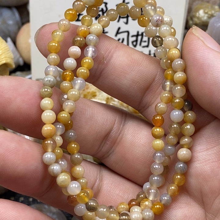 硅化珊瑚（珊瑚玉）未镶嵌颈饰