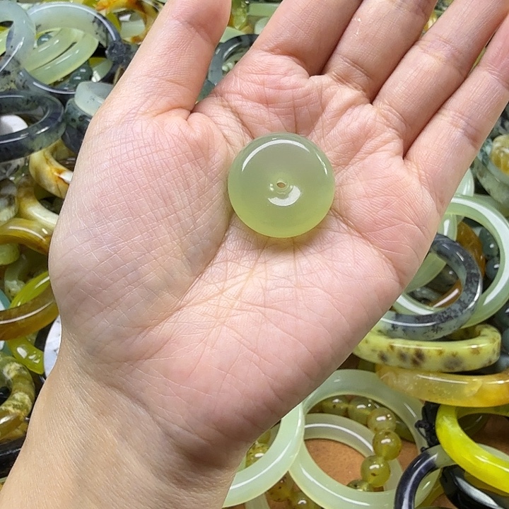 蛇纹石玉未镶嵌岫玉蛇纹石手镯