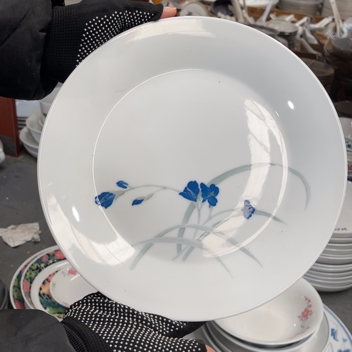 醴陵高温釉下手绘25.5厘米东方红微瑕