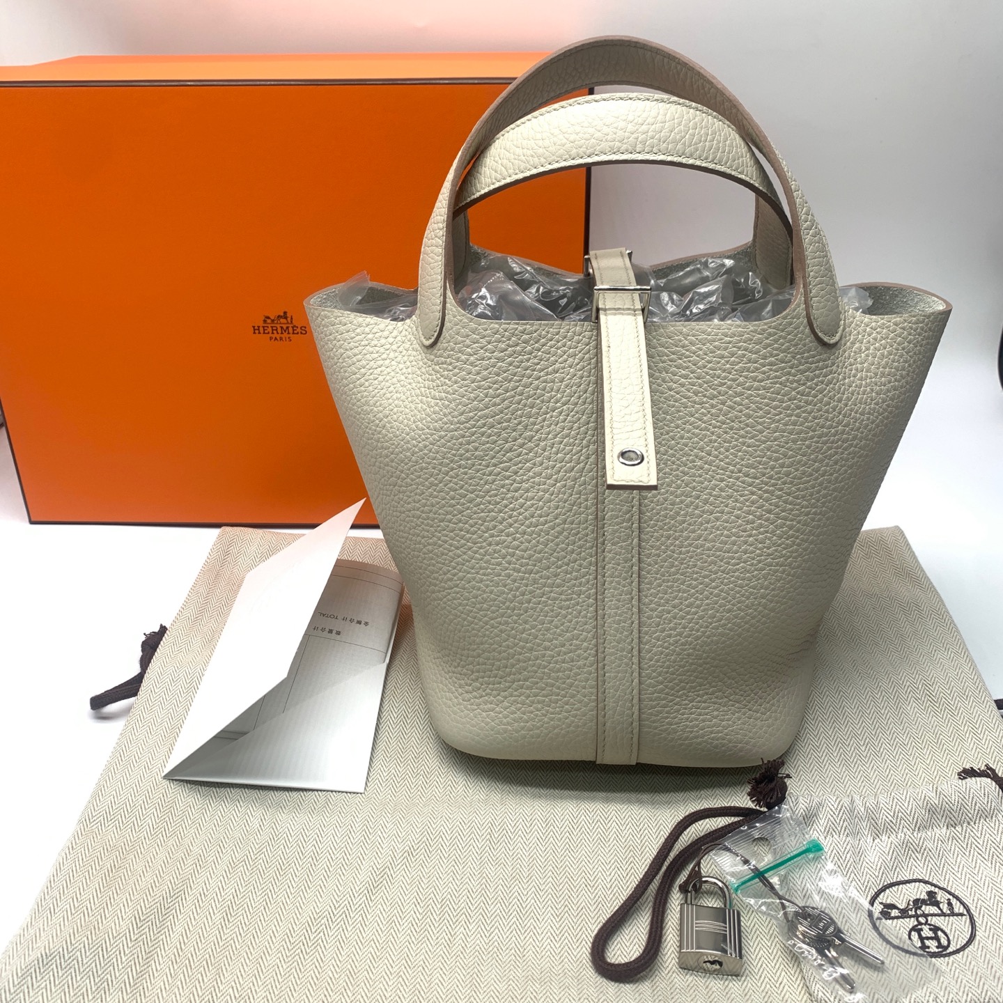 未使用 Hermes/爱马仕 8月25号票8L冰川白银扣18菜篮子K刻togo皮