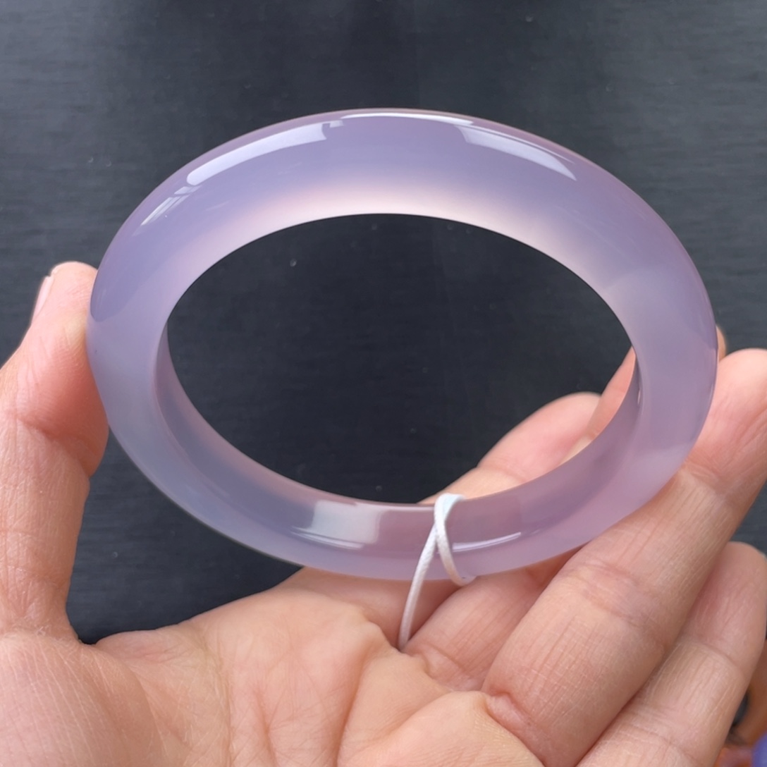 俏***》玛瑙/玉髓未镶嵌手镯