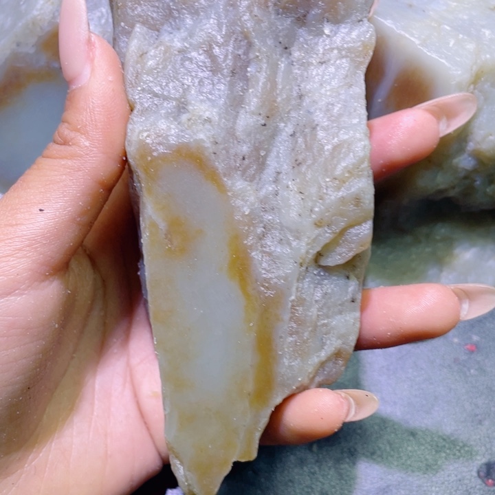 和田玉未镶嵌珠宝半成品