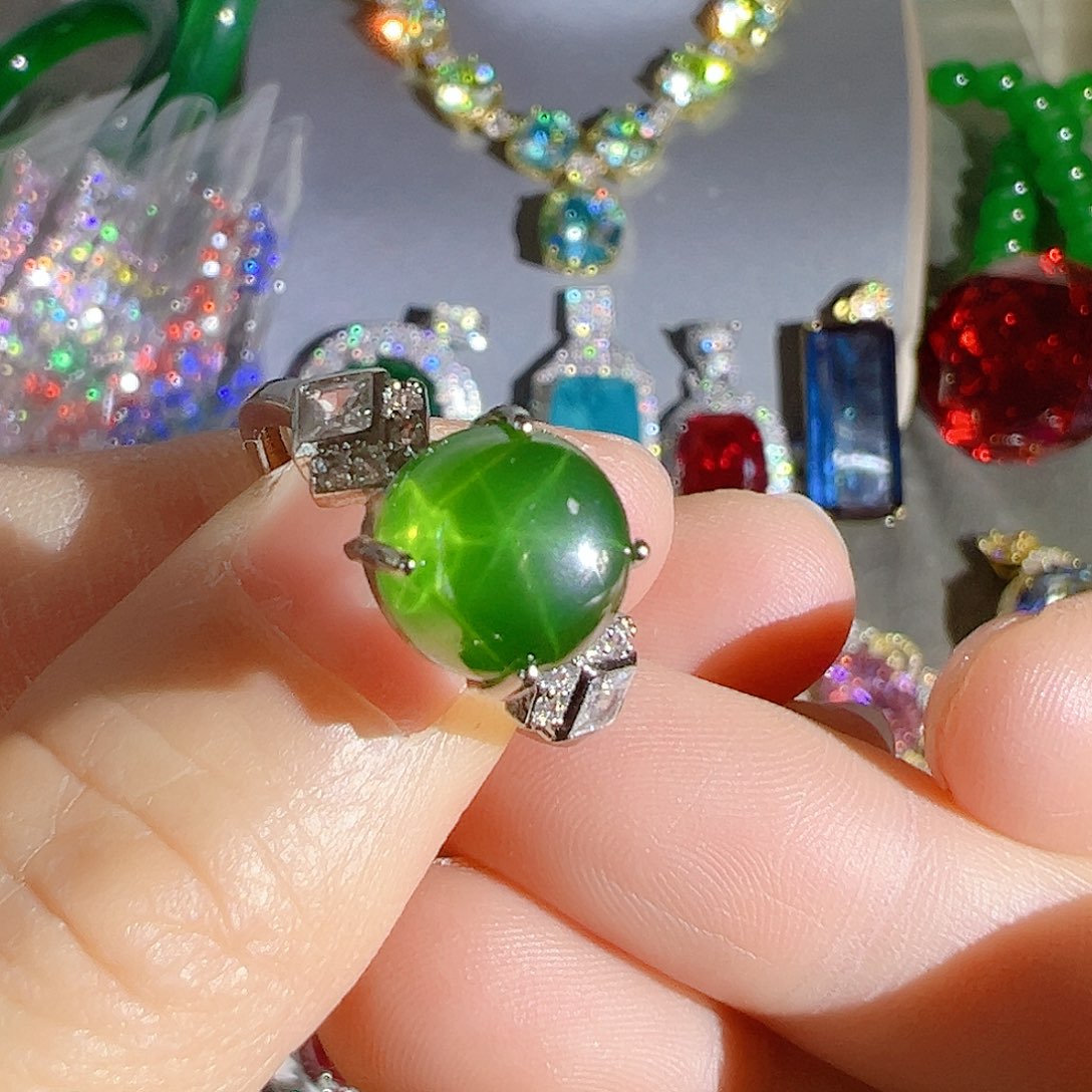 花岗石钨合金红色蓝色吊坠