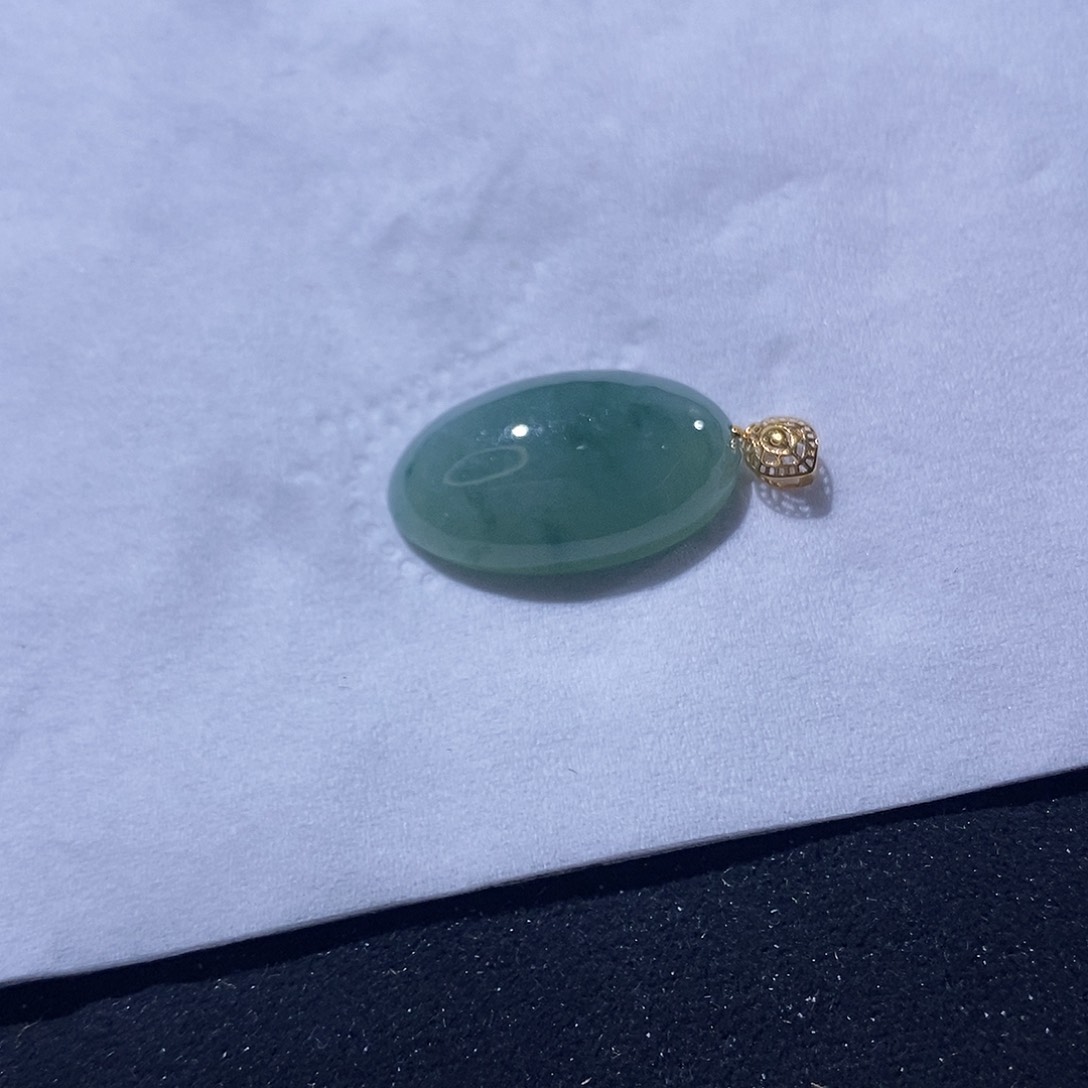 翡翠吊坠(不含链)18K金镶嵌