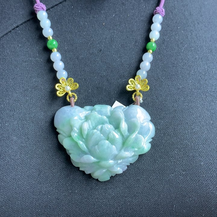 翡翠颈饰未镶嵌翡翠