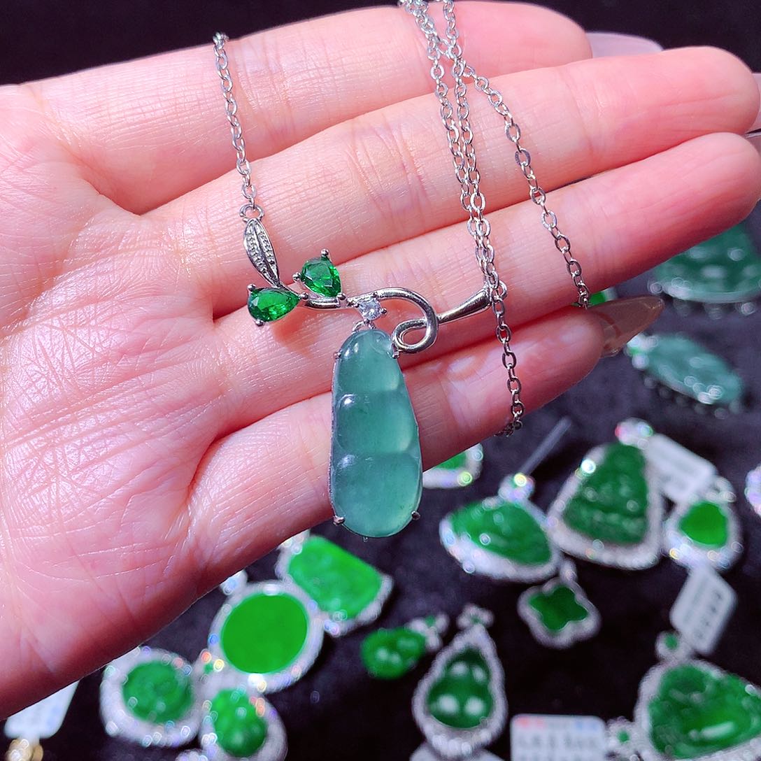 【闪购商品】翡翠吊坠(不含链)未镶嵌