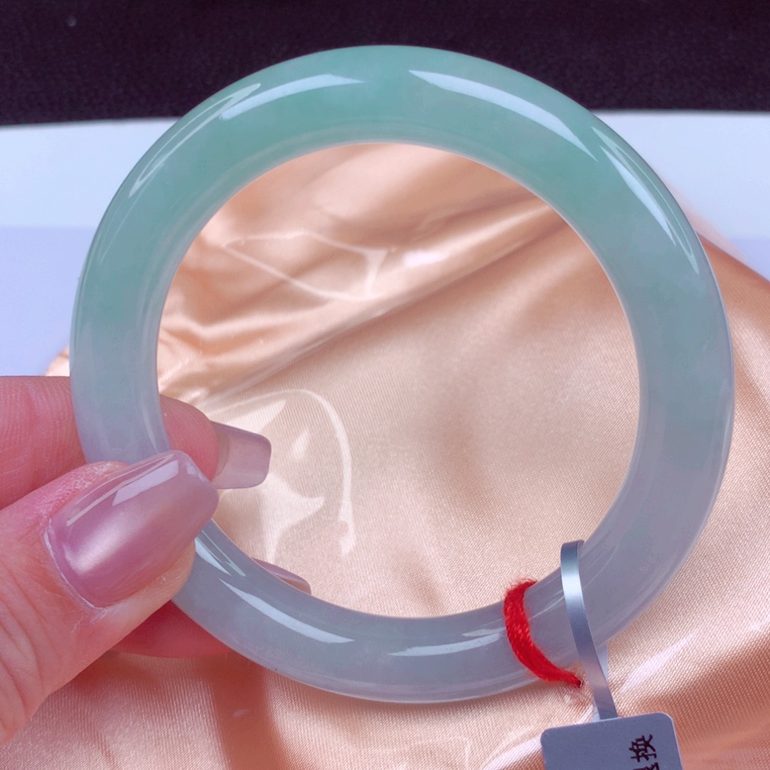 翡翠未镶嵌手镯手镯