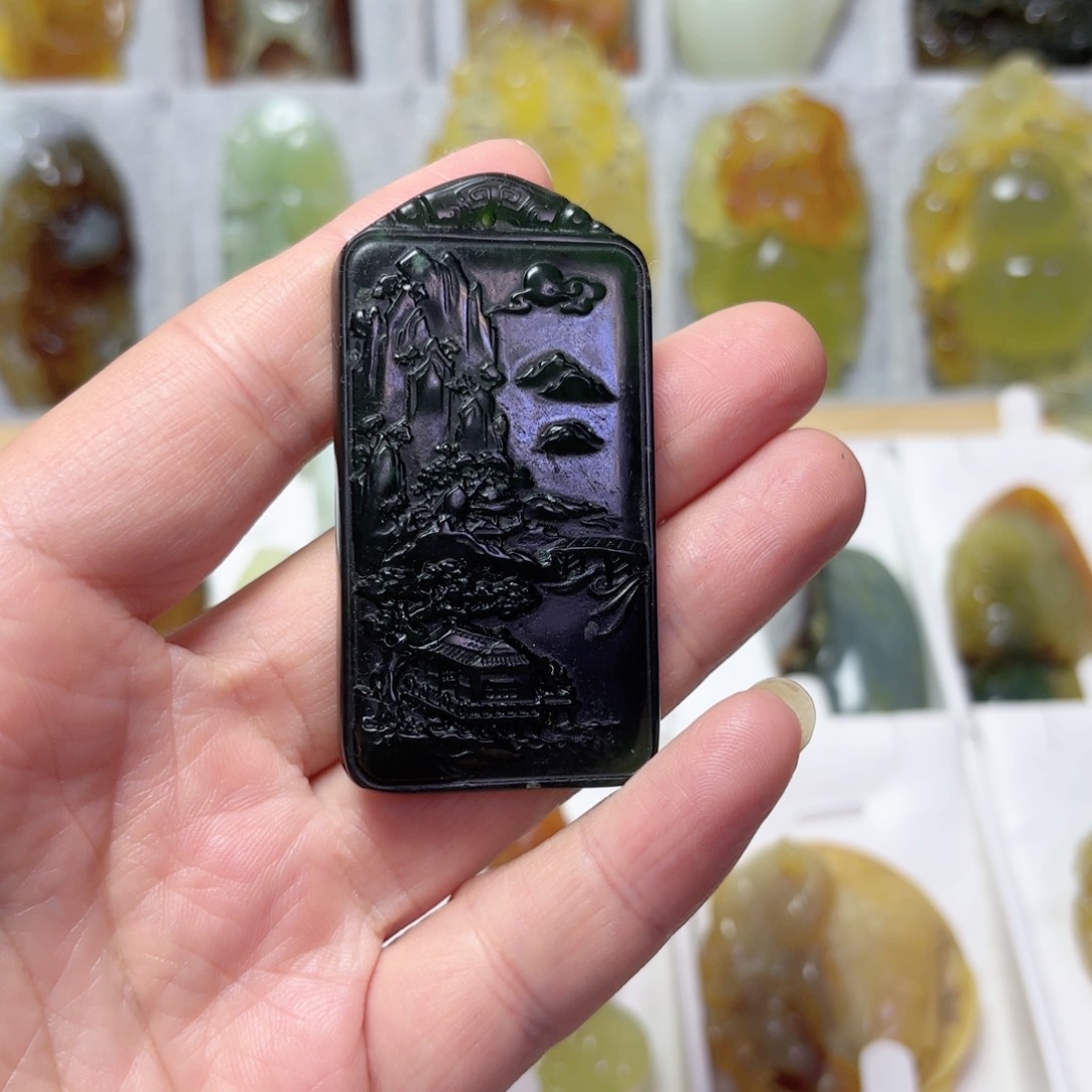 未镶嵌蛇纹石玉吊坠(不含链)