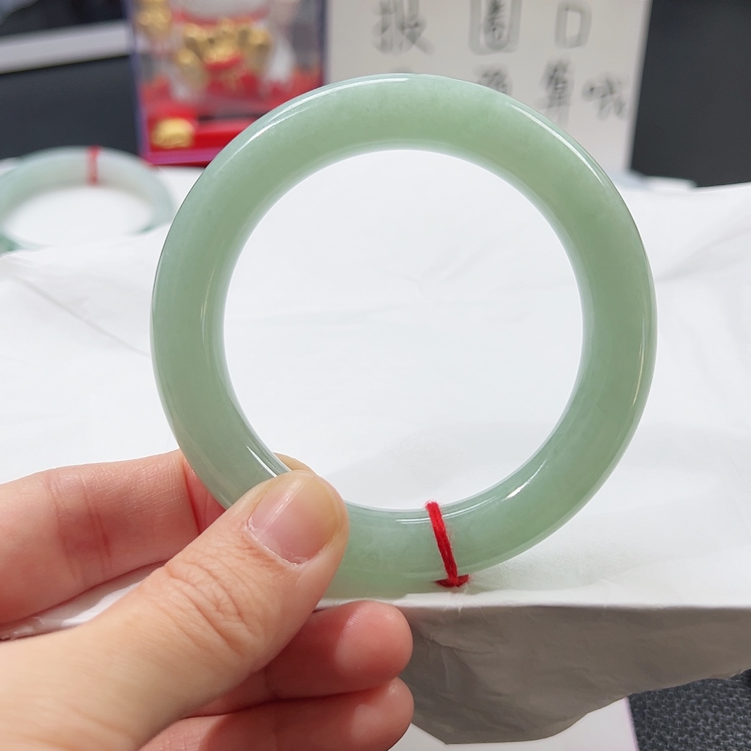 翡翠未镶嵌手镯天然翡翠A货56 果绿胖圆