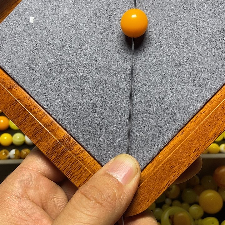 随***安琥珀未镶嵌裸石珠子