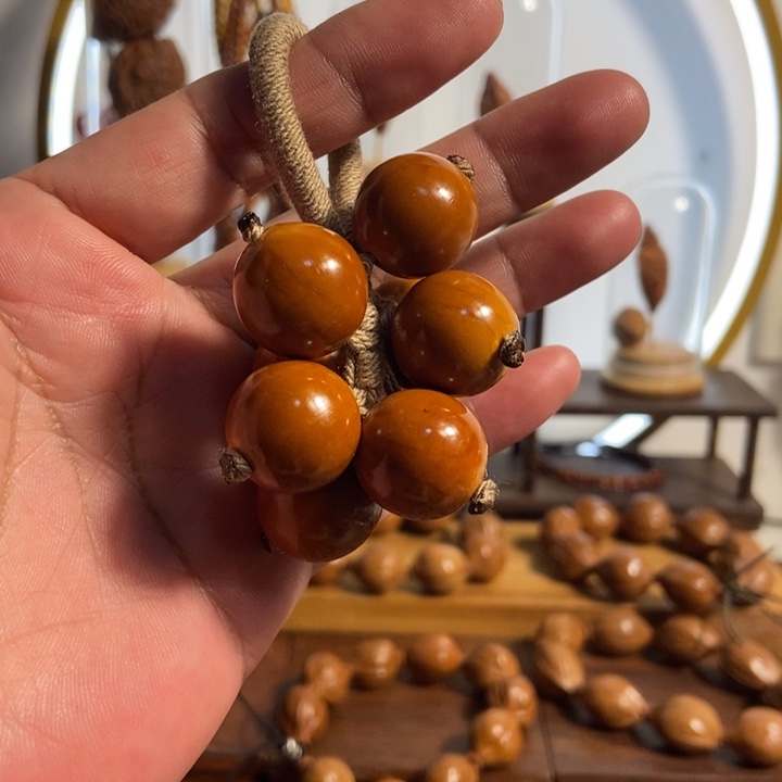 吊坠橄榄核18正圆光珠萄桃串