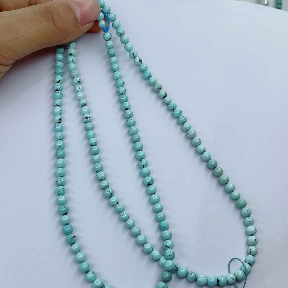 绿松石颈饰未镶嵌