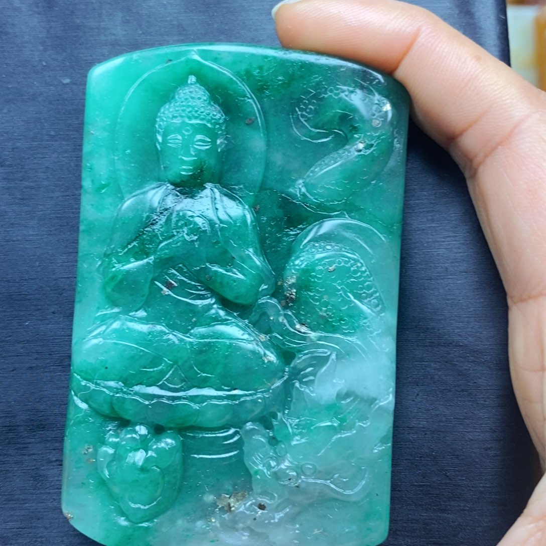 石英质玉颈饰未镶嵌