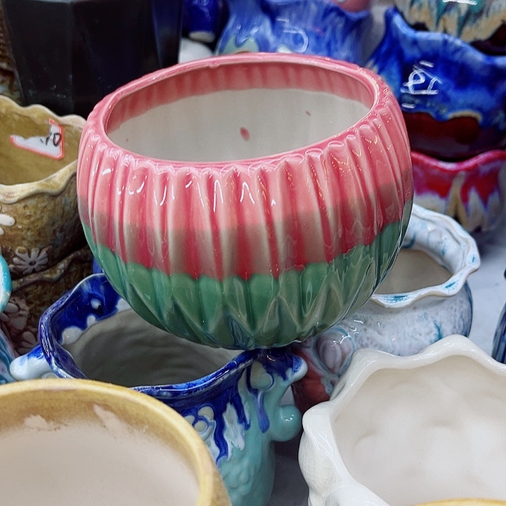 微瑕。陶瓷花盆介意慎拍！