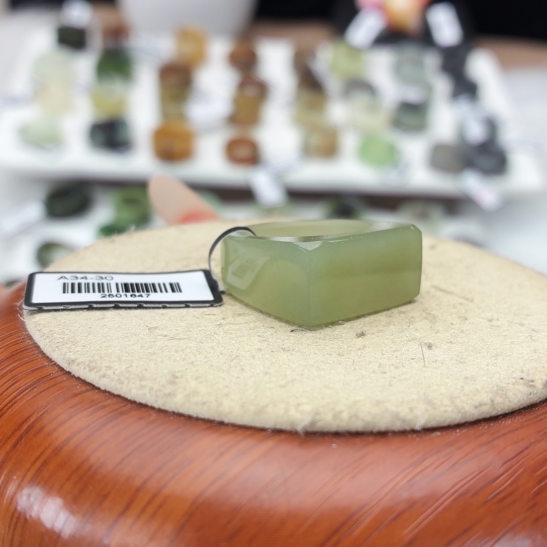 未镶嵌戒指和田玉c140清水马鞍17.1不退换