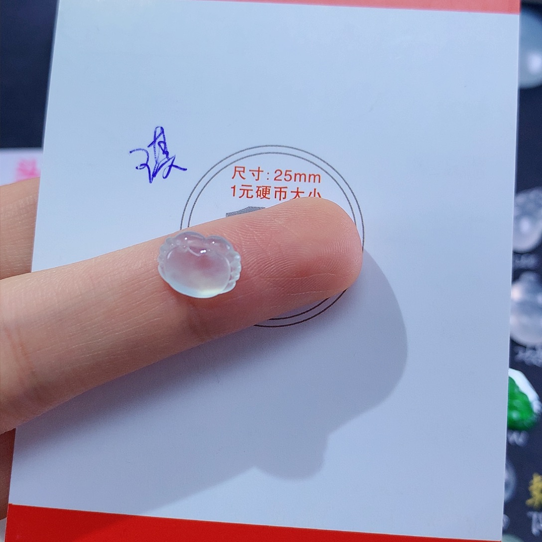 翡翠颈饰未镶嵌螃蟹