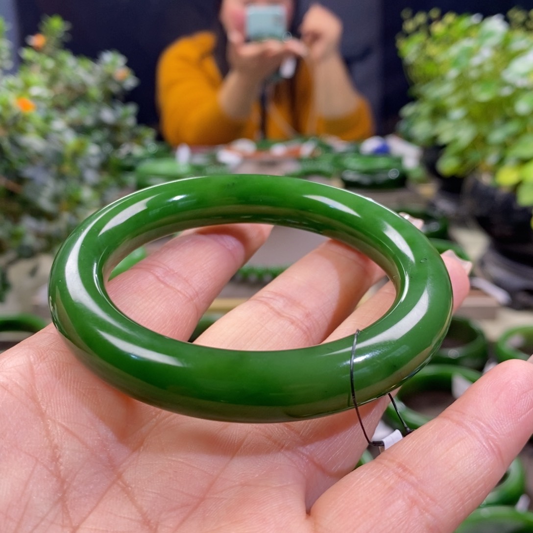 和田玉（碧玉）手镯未镶嵌