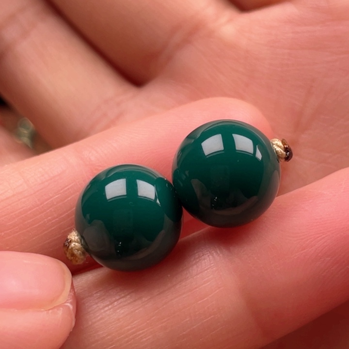 【闪购商品】地狱色圆珠