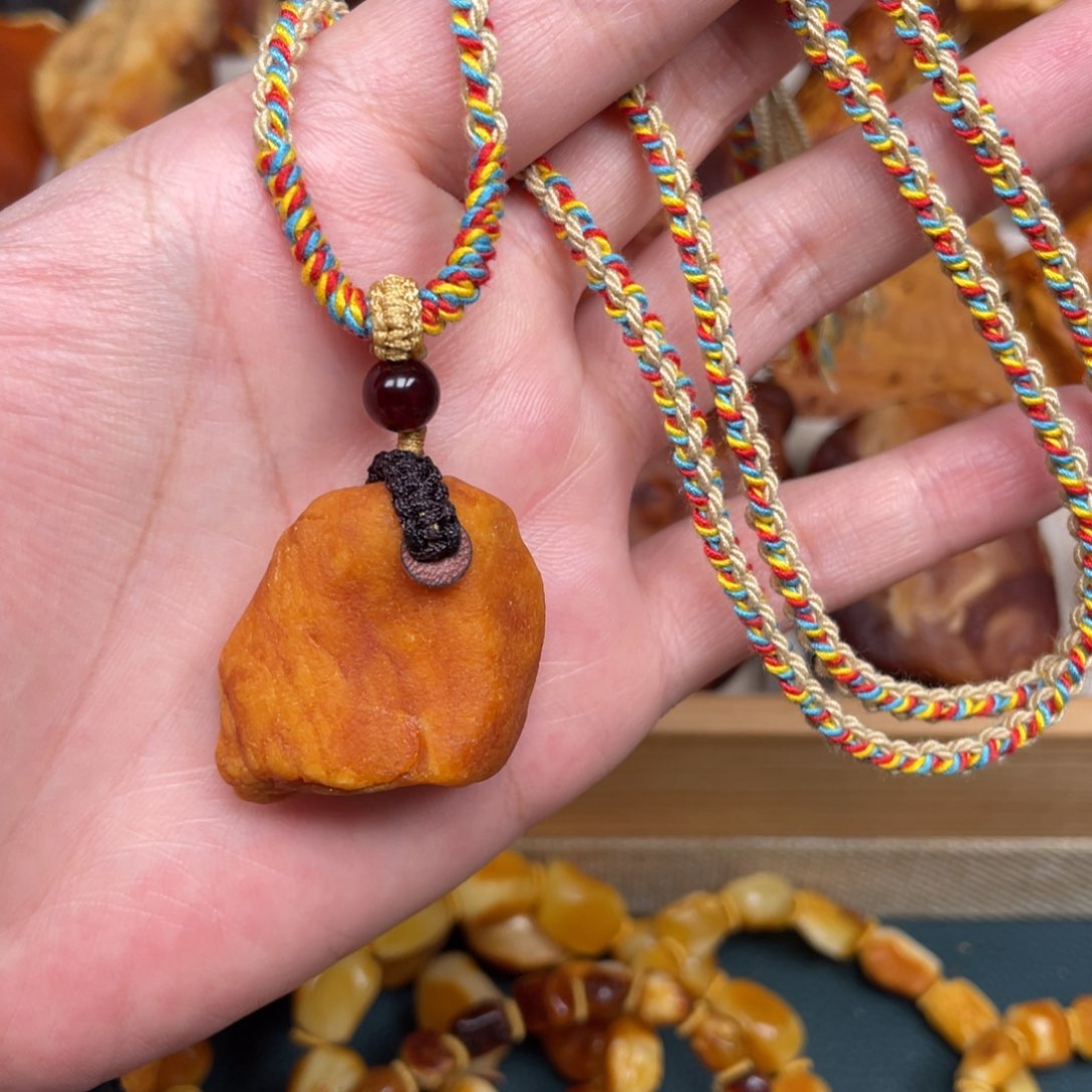 蜜蜡珠宝奇石未镶嵌