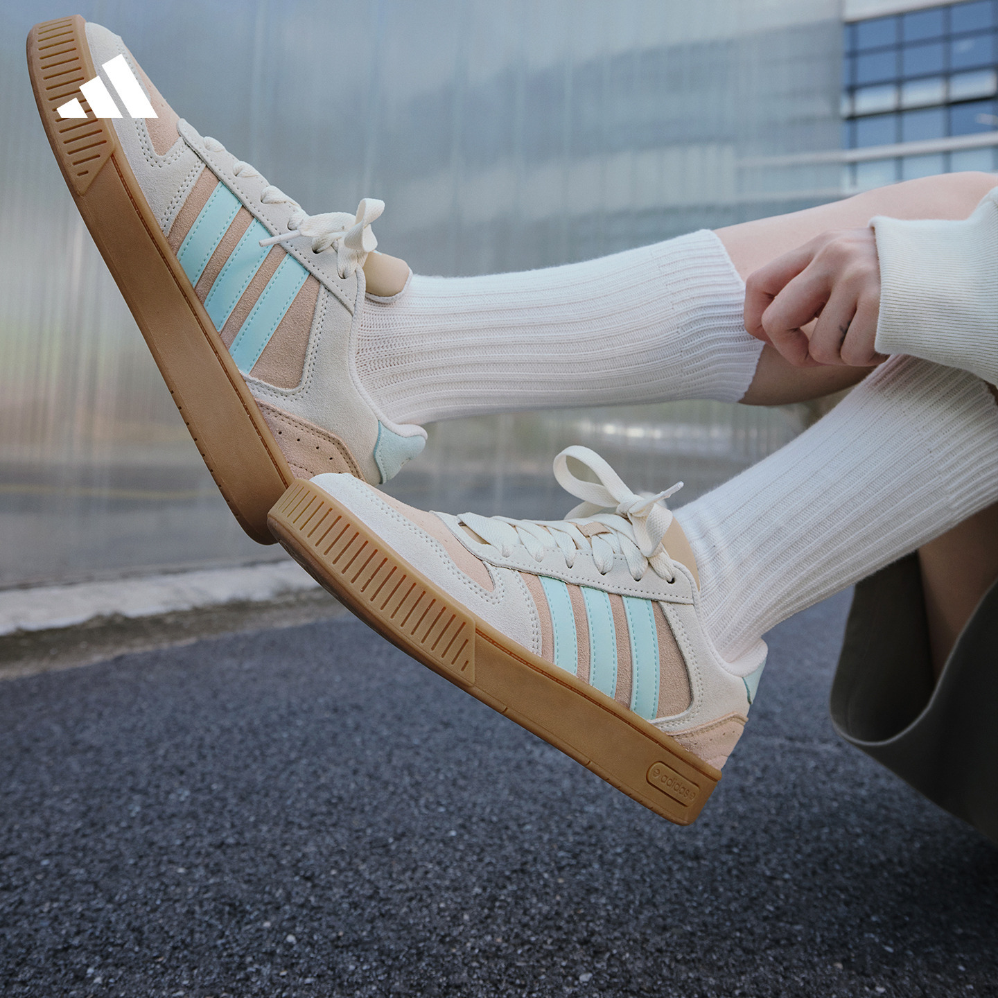 流光风 阿迪达斯「小锯齿」D-PAD CLASSIC美高风篮球风板鞋KI5947