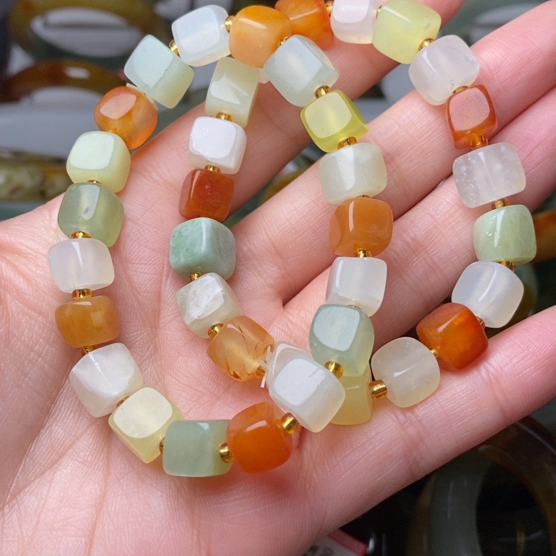 蛇纹石玉未镶嵌纯天然岫玉