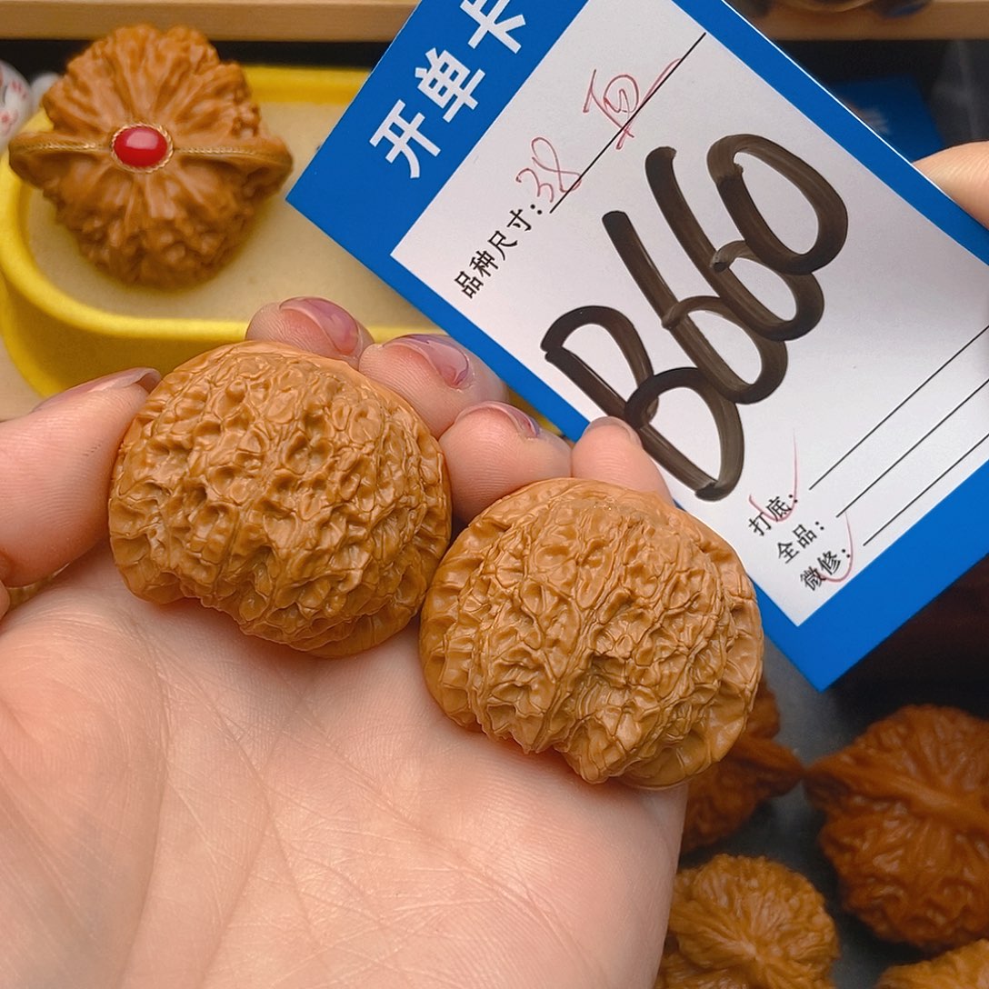 桃核吊坠核桃血麒麟