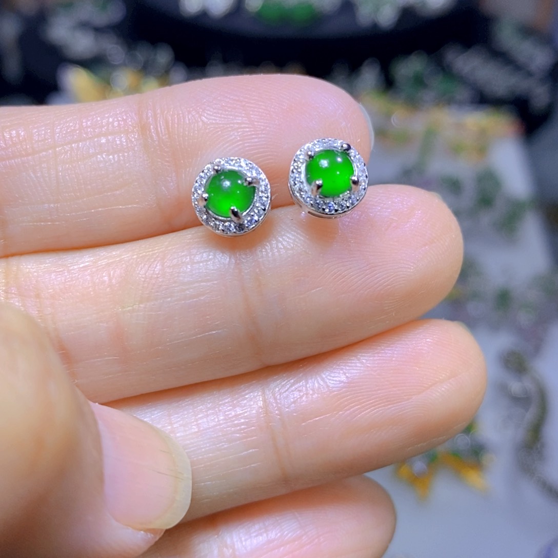 翡翠颈饰银S925镶嵌天然翡翠