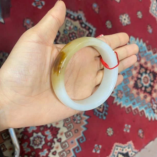 且末金山微色差57手镯