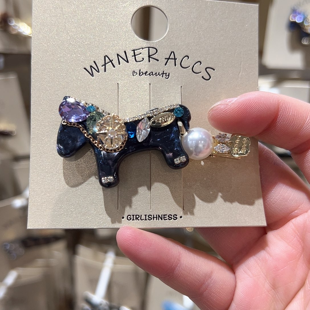 布艺非金属小马压夹