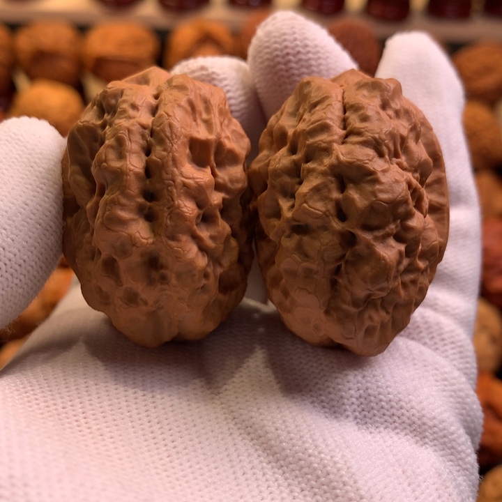 文玩核桃吊坠49哦哦哦哦