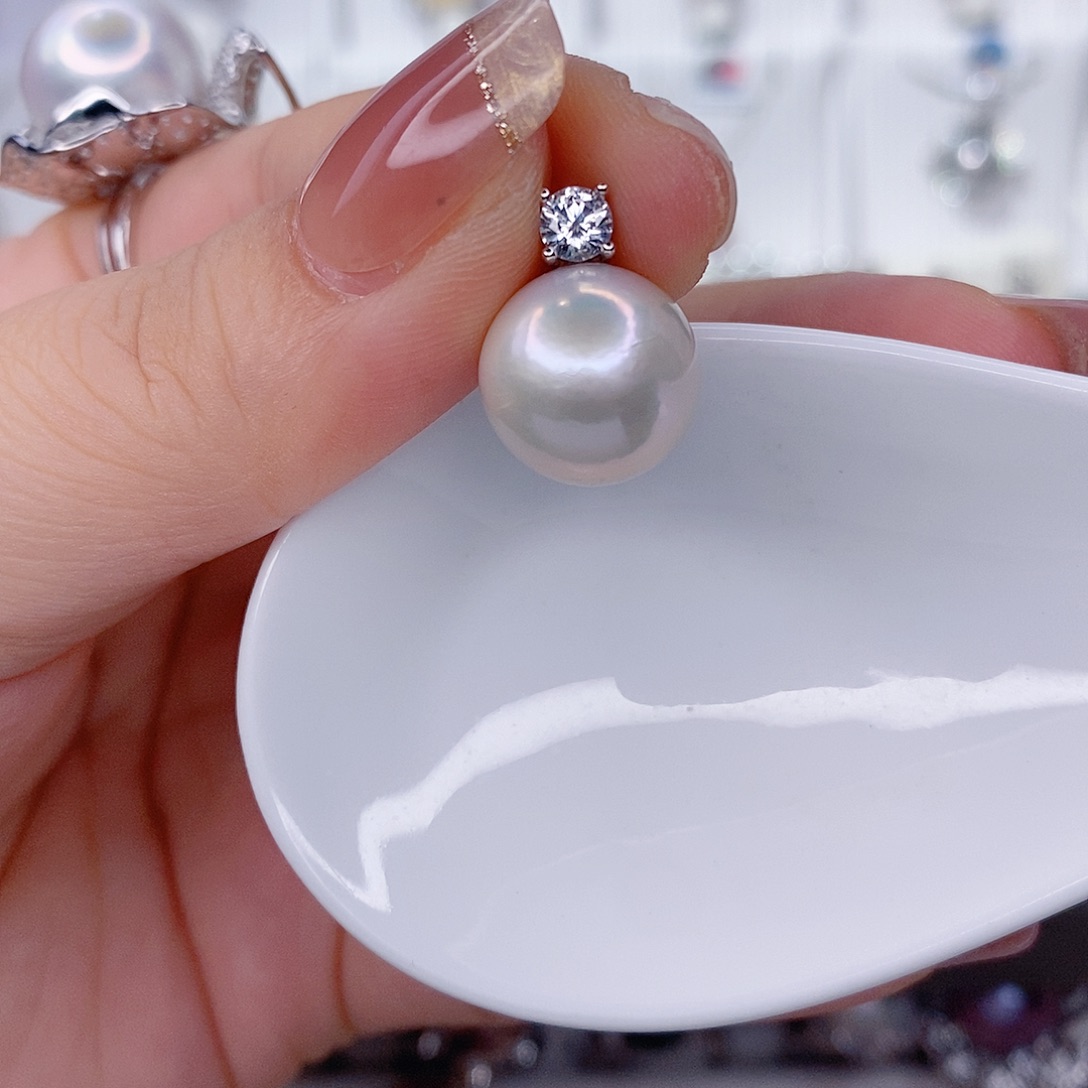 淡水珍珠吊坠(赠链)银S925镶嵌