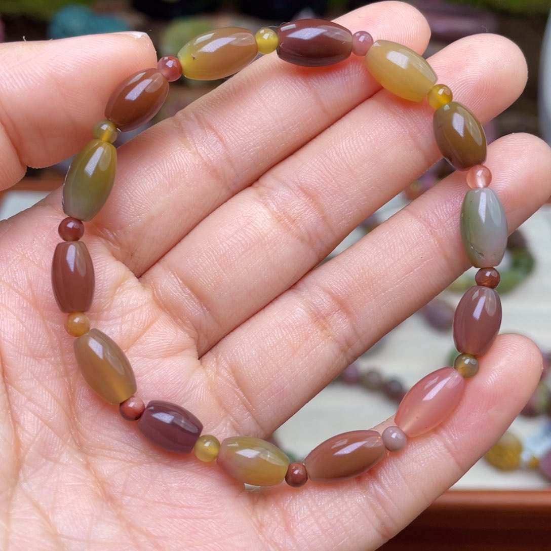 玛瑙/玉髓珠宝半成品未镶嵌盐源玛瑙福利桶珠手串