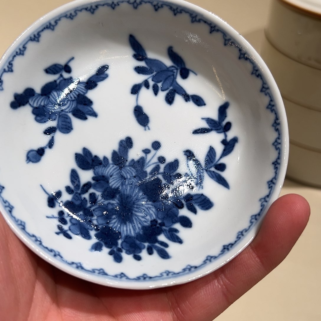青花花卉碟没问题的