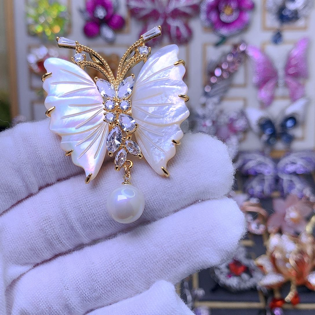 合成立方氧化锆铜胸针胸花