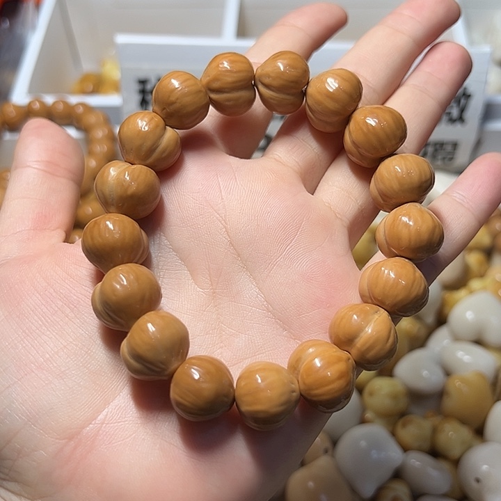 吊坠猴头核桃6 精挑屁桃 K16 默认微瑕