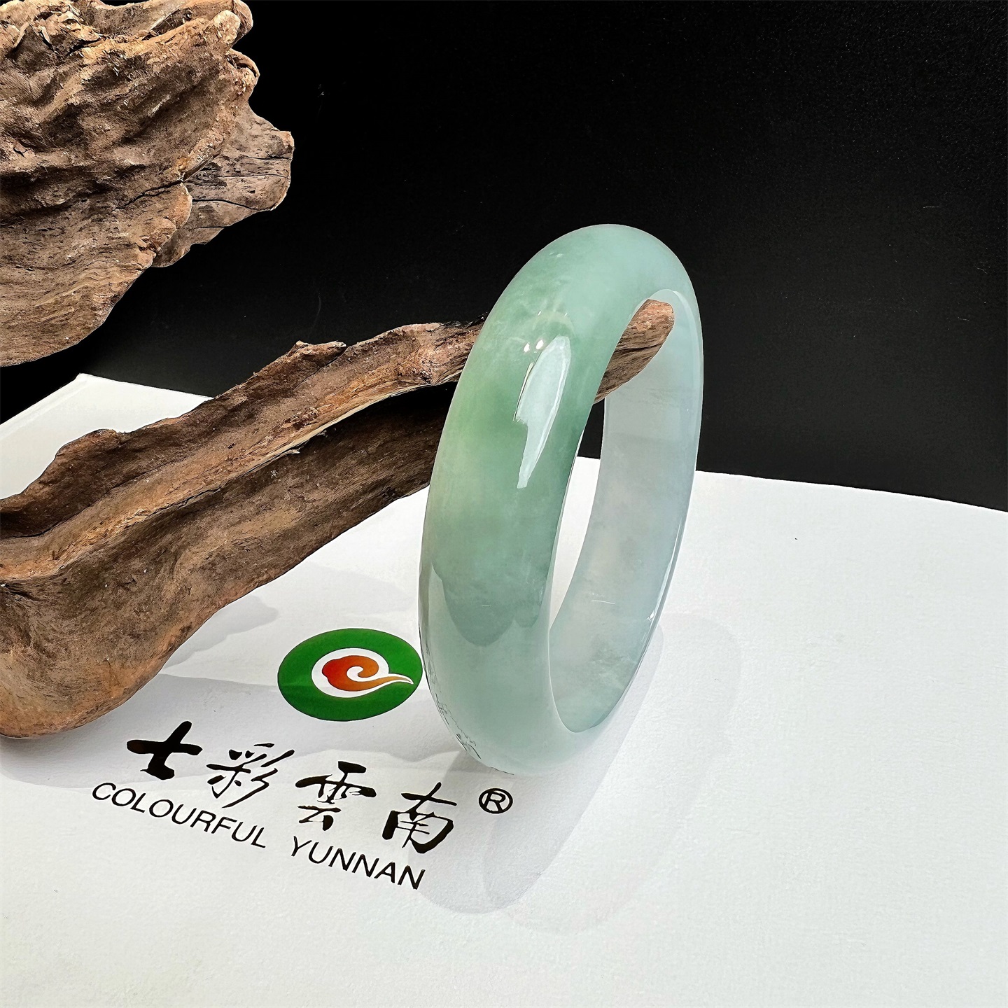 Colourful Yunnan/七彩云南天然翡翠冰种湖水绿翡翠手镯