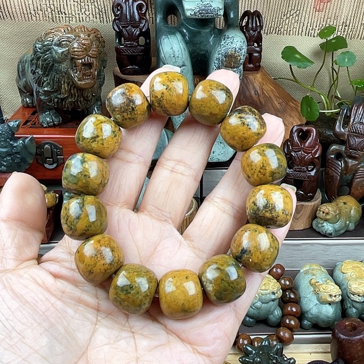 岫岩河磨玉（透闪石质玉）手串未镶嵌纪**卸