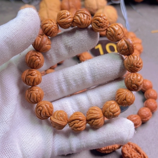 文玩核桃吊坠桃核手串