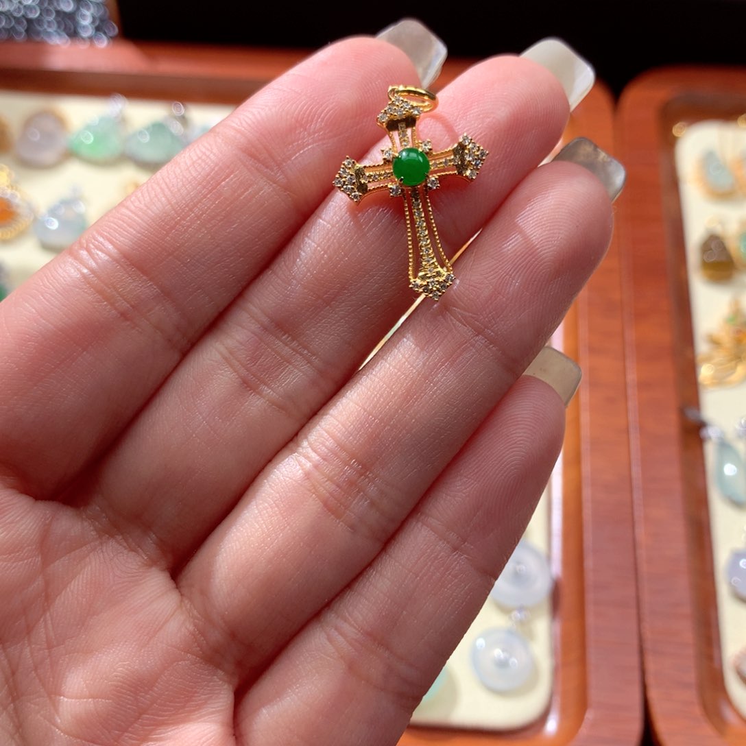 翡翠颈饰18K金镶嵌紫*翡翠