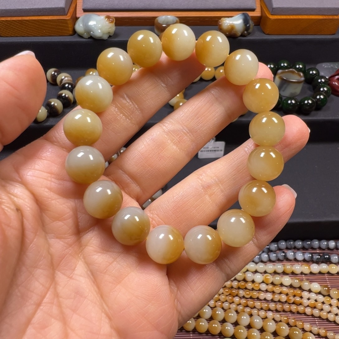 如***何和田玉未镶嵌手链卡12