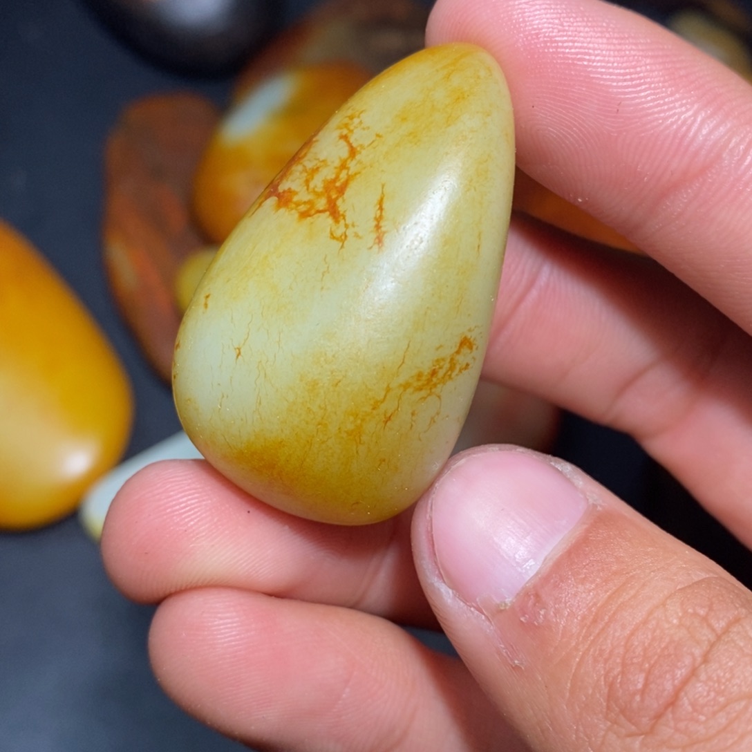 和田玉未镶嵌珠宝奇石