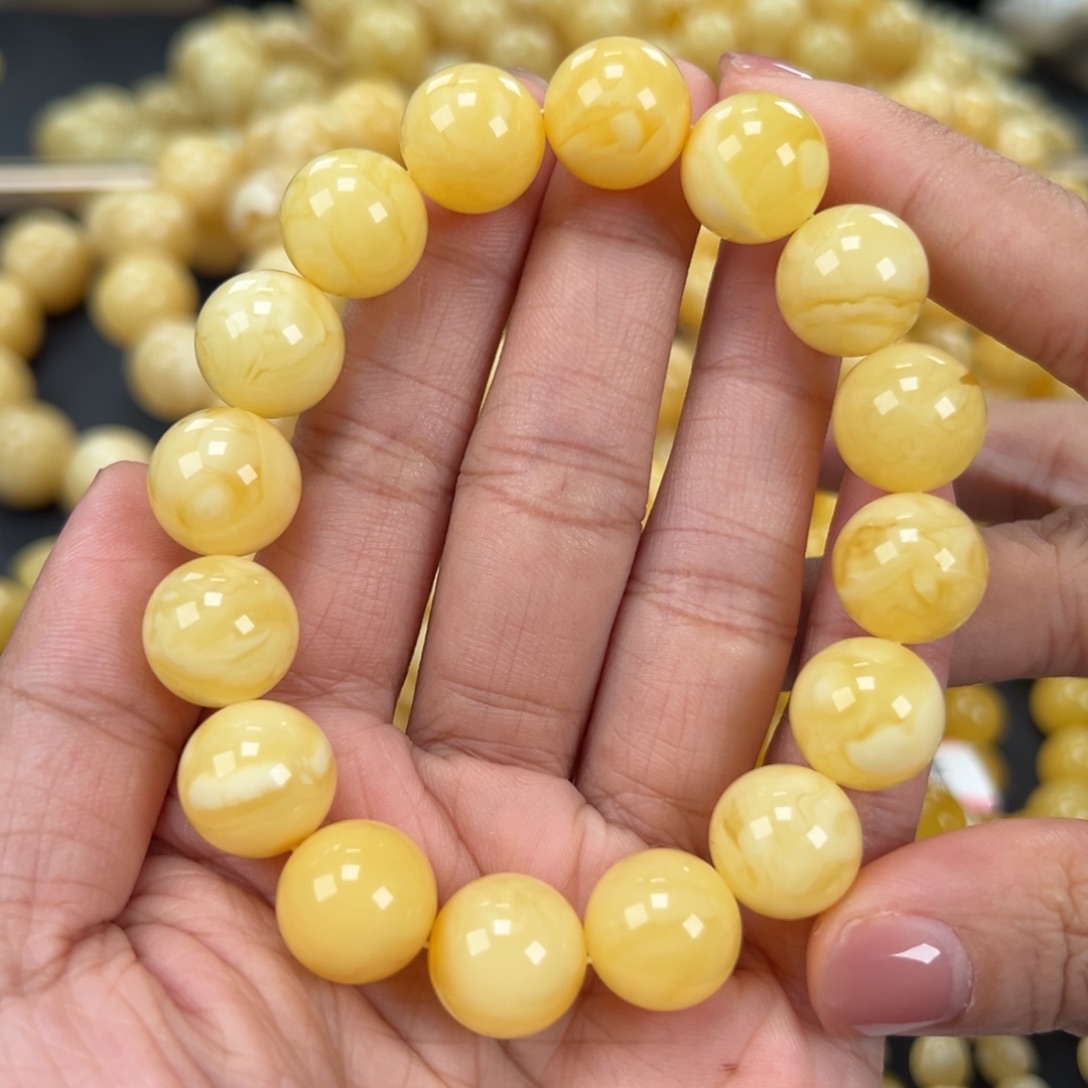 琥珀未镶嵌手链23.2克