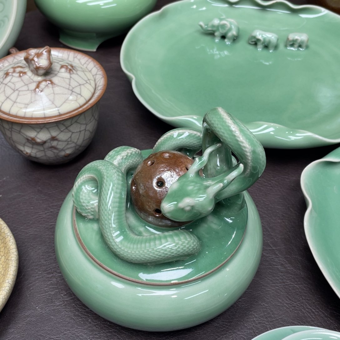 道****道福利青瓷茶具微瑕