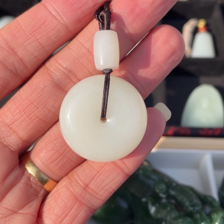 和田玉（糖玉）未镶嵌颈饰