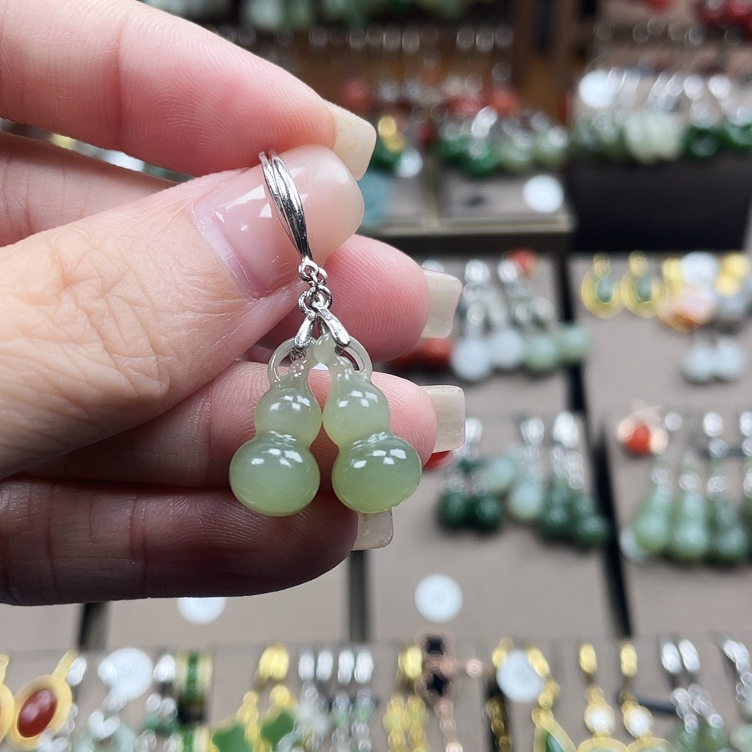 和田玉银S925镶嵌耳坠