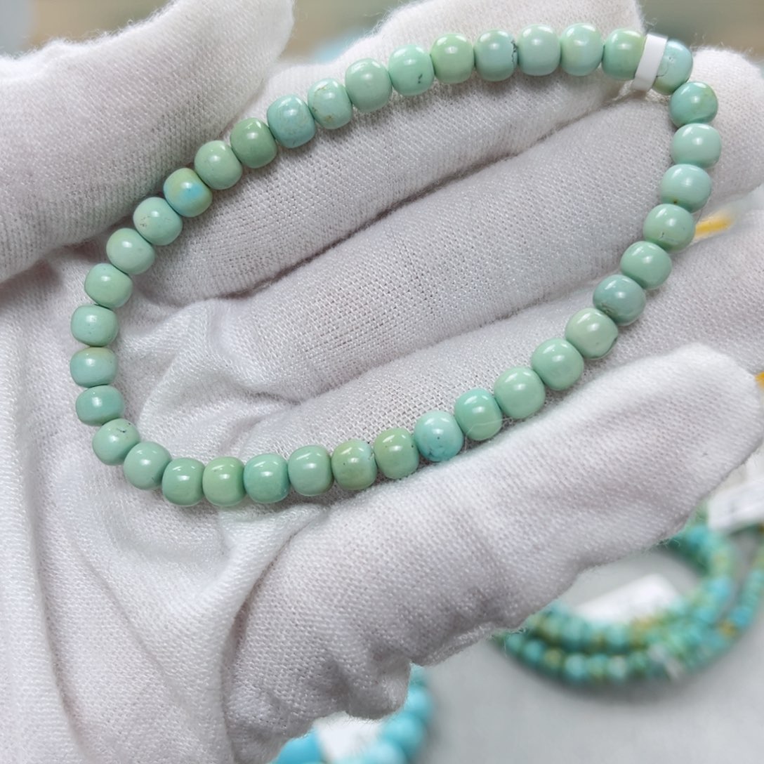 绿松石绿松石未镶嵌