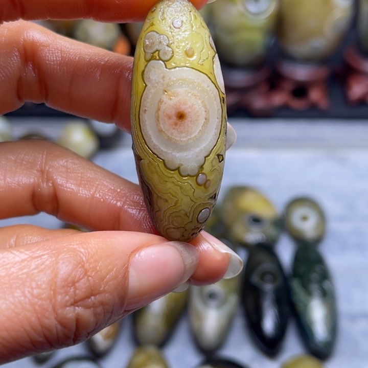 我***现玛瑙/玉髓未镶嵌裸石