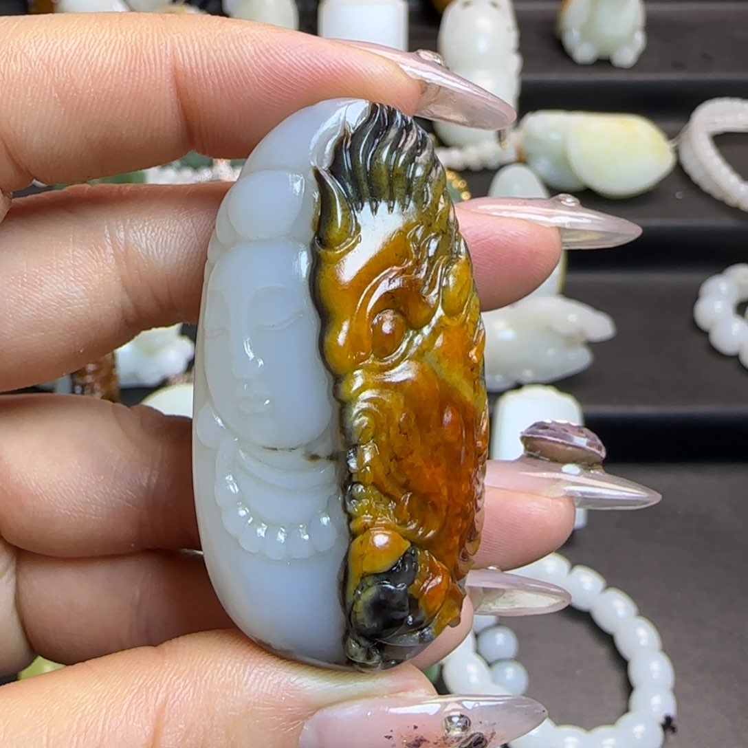 和田玉颈饰未镶嵌