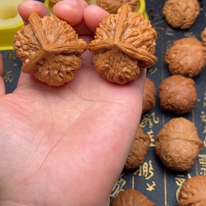 *****把件桃核三楞43尺