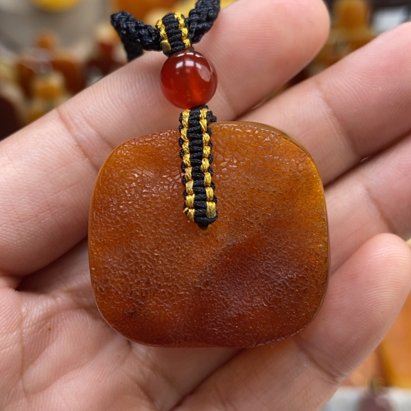 【闪购商品】琥珀颈饰未镶嵌